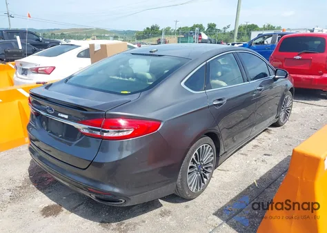 2017 Ford Fusion Titanium z USA, uszkodzony, nr VIN 3FA6P0K92HR114424